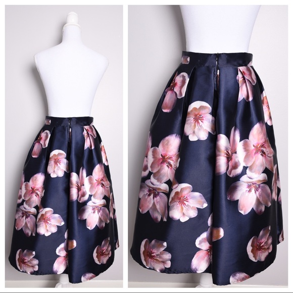 Chicwish Peach Blossom Floral Midi Full Skirt Navy - Picture 4 of 8